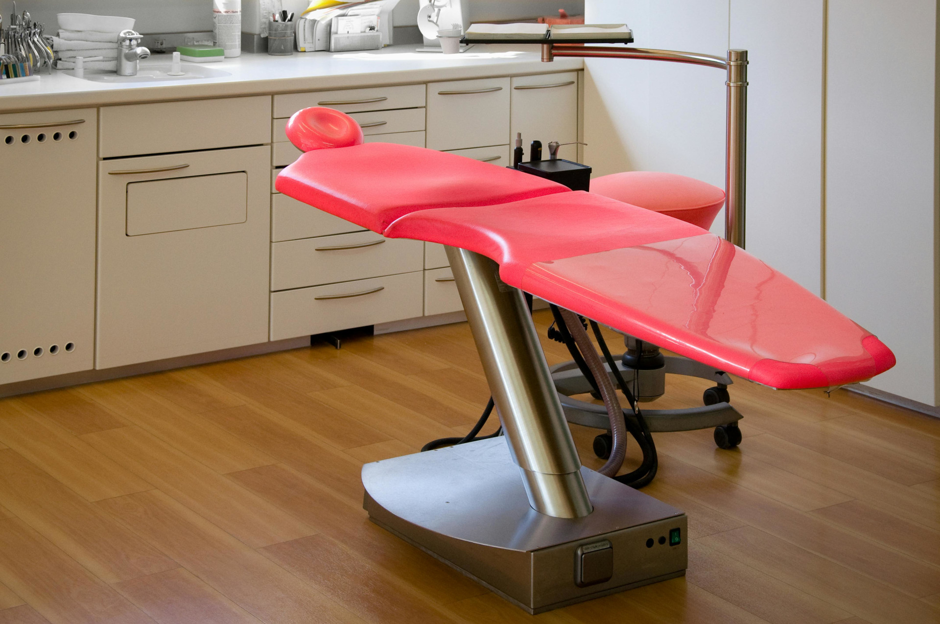 Common Dental Crown Problems and Solutions - Troubleshooting Guide